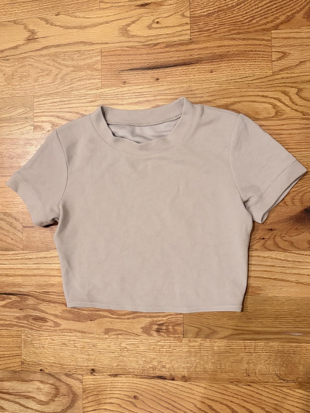 ALO Yoga Micro Waffle Crop Top - Picture 2 of 4